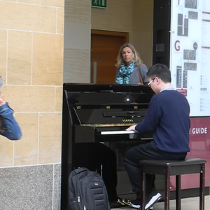 凯·帕克姨妈三部曲
